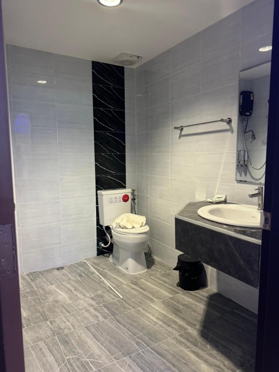 Neo Hatyai Hotel Hatjaj Kültér fotó