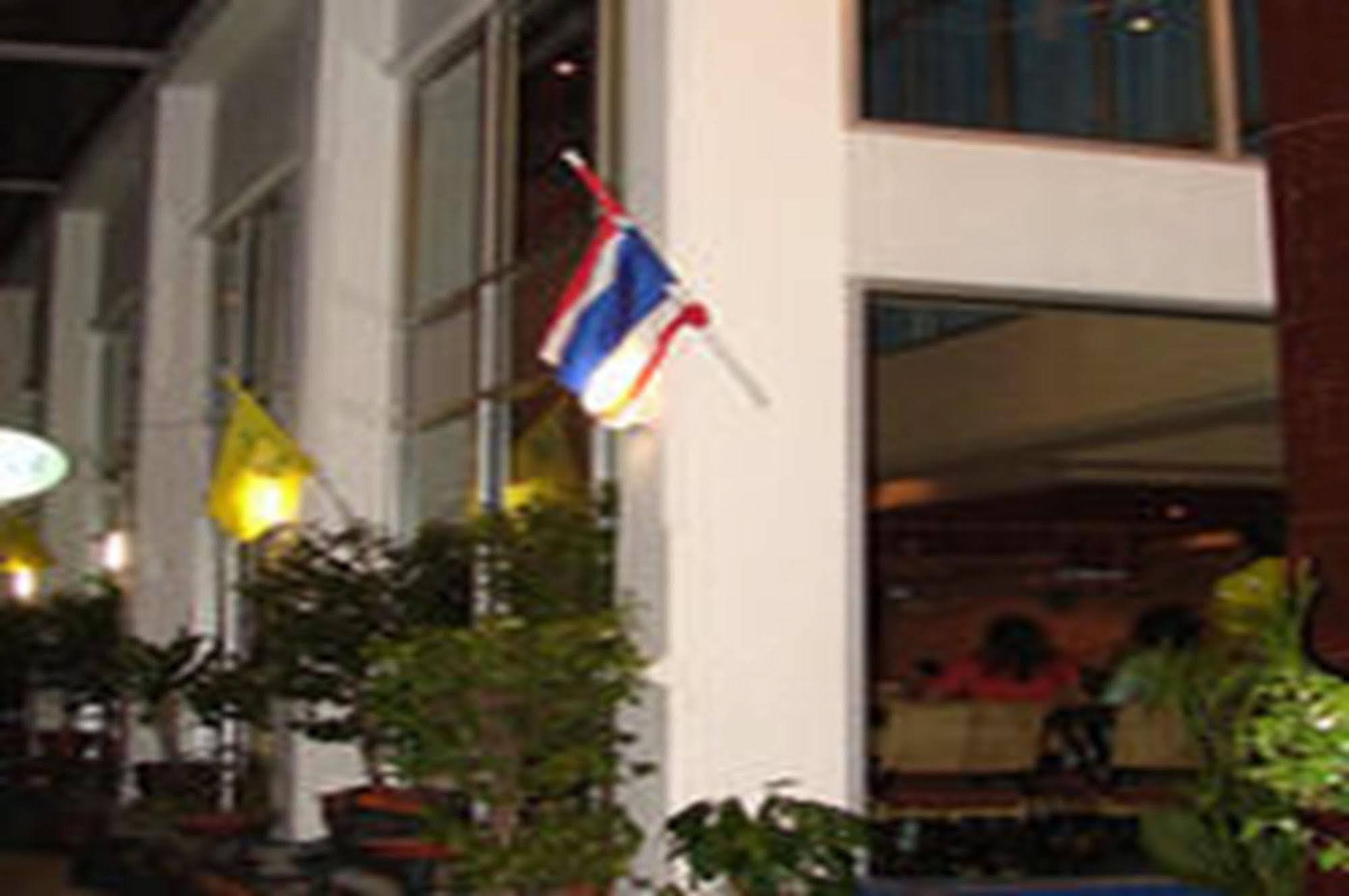Neo Hatyai Hotel Hatjaj Kültér fotó